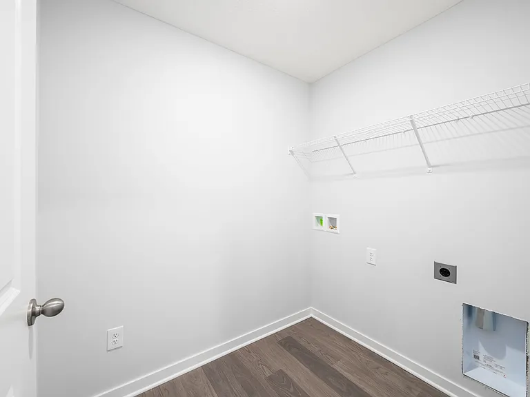 426 Emily Dr — Photo 15