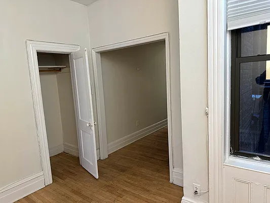 Rented by Eric Goodman Realty Corp | media 9