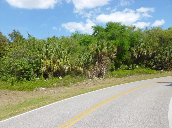 284 Hinton St, Port Charlotte, FL 33954