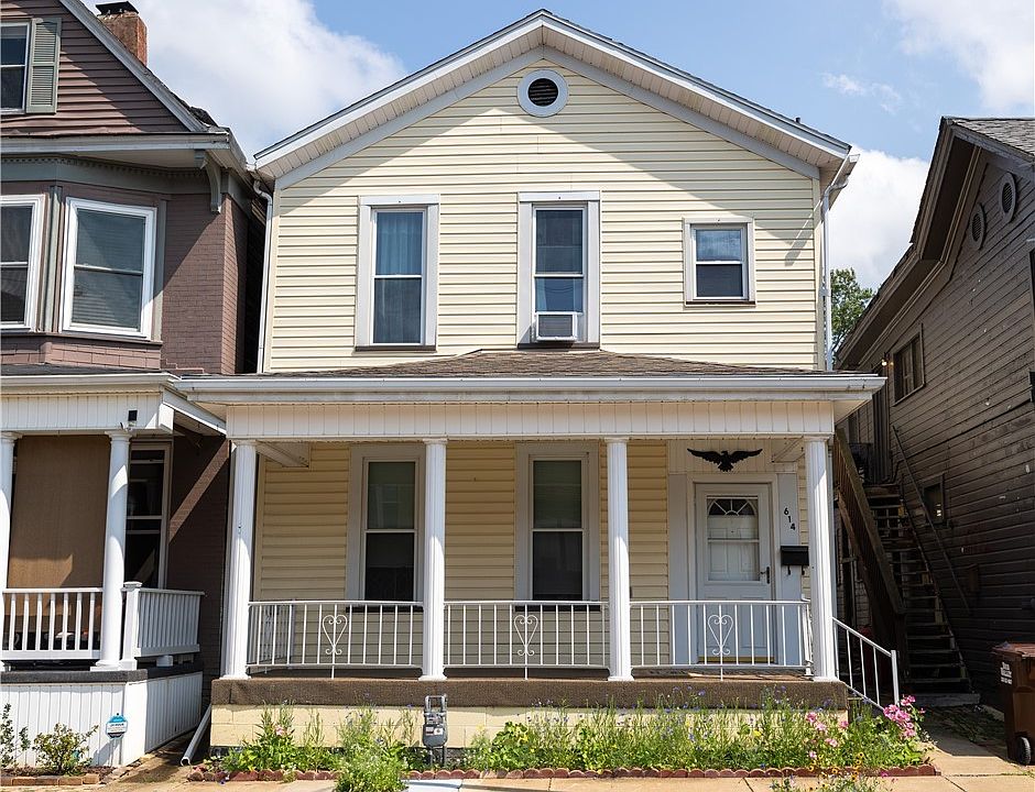 1st image of 614 Main St
