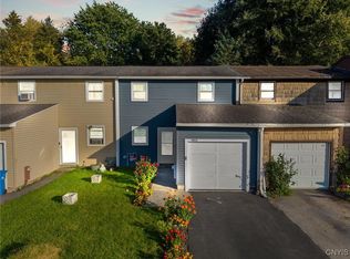 5513 Trastevere Rd, Clay, NY 13041