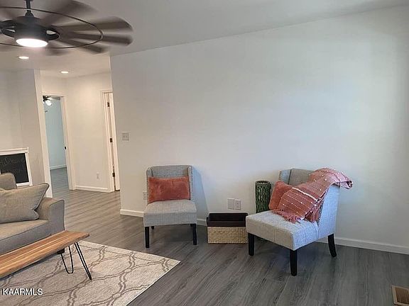 3rd image of 411 S Ridge Ave