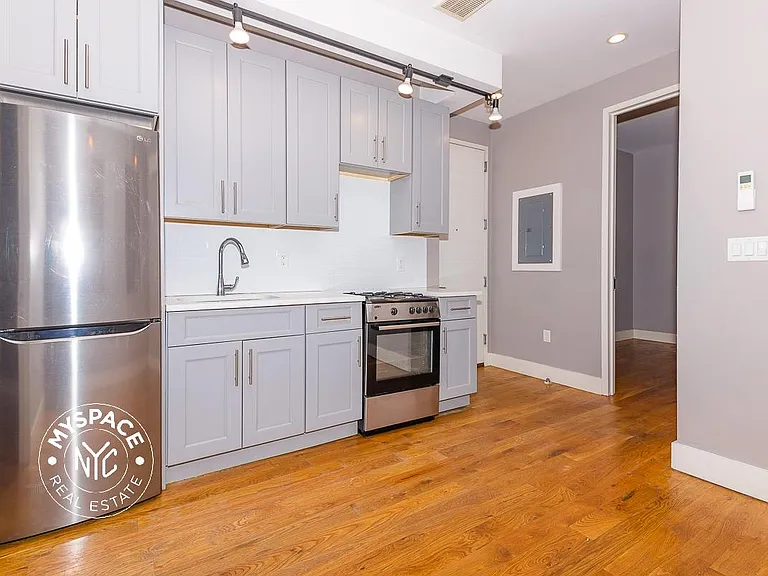 423 Rogers Ave #A2 — Photo 1