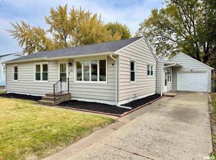 530 Greenview Ave, Colona, IL 61241