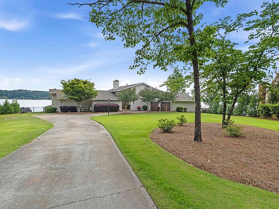 5th image of 109 Lakeview Ct NE