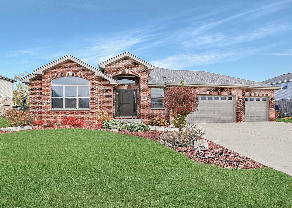 1st image of 24357 S Clydesdale Ct