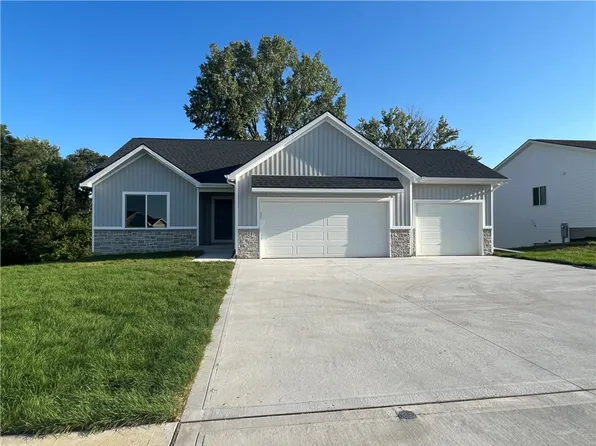 404 Ryan Cir, Mitchellville, IA 50169