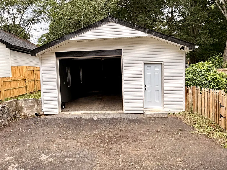 755 Trout St NE — Photo 16