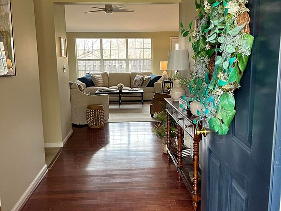 3rd image of 2905 Tabor Oaks Ln