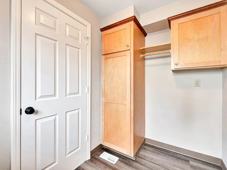 Savage / Ellis Duplex — Photo 24