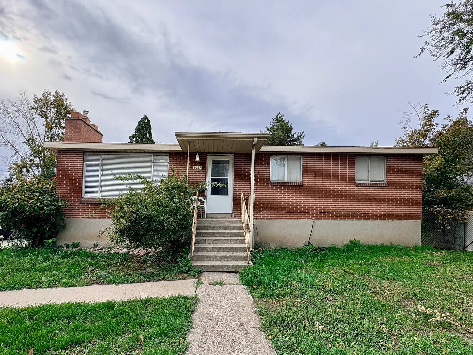 4 bed, 2200 sqft, $2,150 — Photo 1