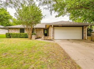 7044 Meadowview Ter, North Richland Hills, TX 76182