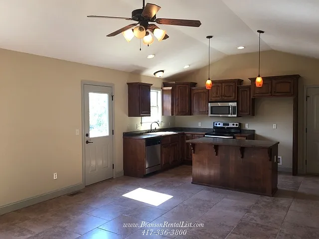 191 Roundhill Rd — Photo 6