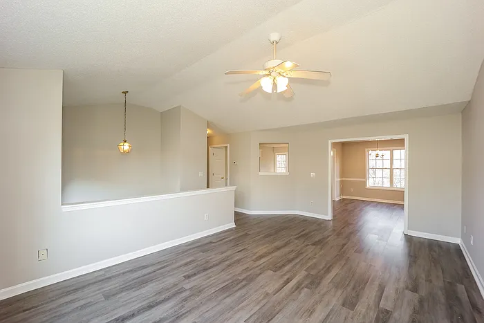 6055 Yellowood Ct — Photo 8