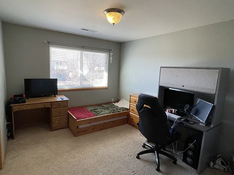 415 Washington Ave — Photo 11