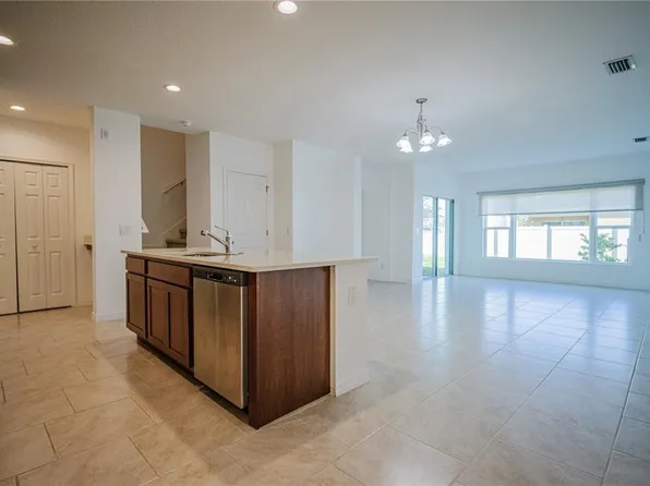 1284 Wispy Cypress Dr, Kissimmee, FL 34746