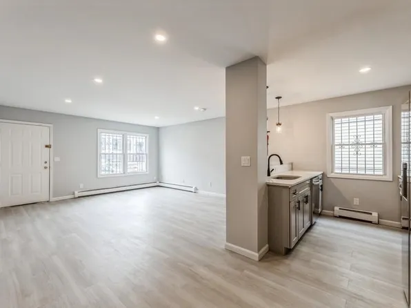 260 Randolph Avenue image 12 of 33