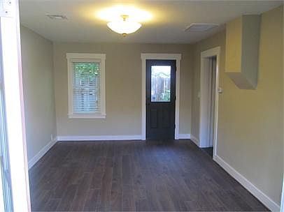 3rd image of 560 Siskiyou Blvd APT 5
