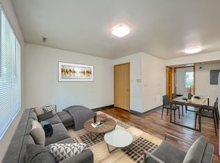 212 Hayward Ave #204, Ames, IA 50014