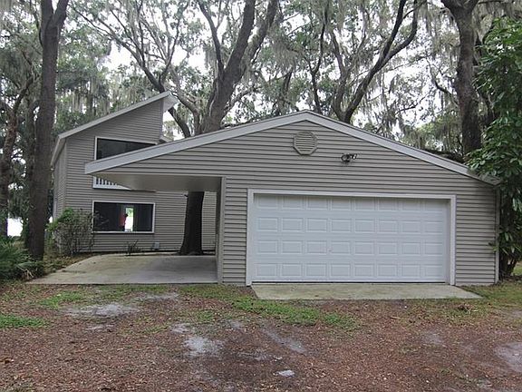 3rd image of 10411 Lake Grove Dr