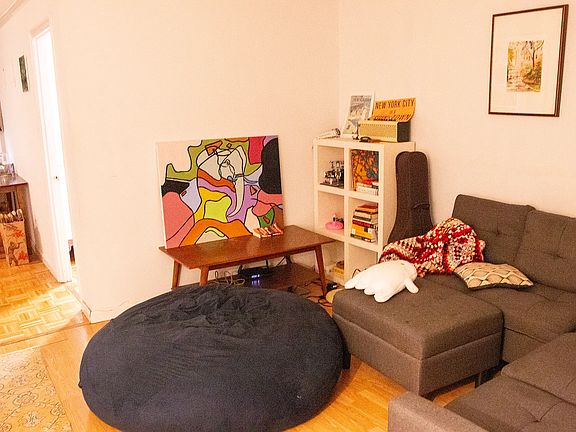 2nd image of 547 Leonard St #3