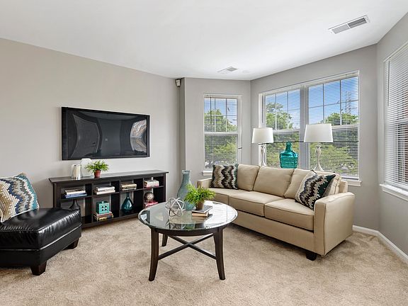 2nd image of 1115 N Crosby St #2