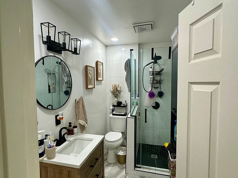 1807 Keeler St #1/2 — Photo 2