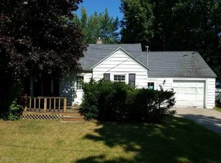 33 N 160th Ave, Holland, MI 49424