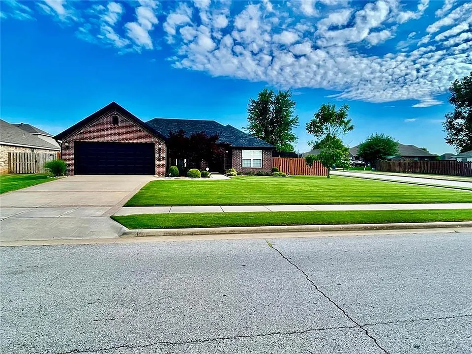 4305 SW Limestone Ave