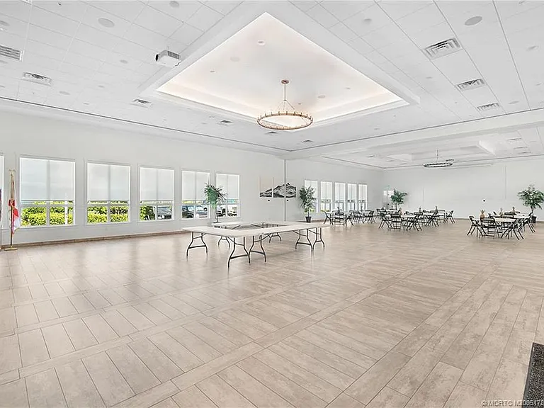 257 Coastal Dr — Photo 25