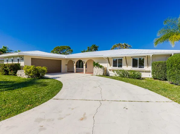 1425 SE Sunshine Ave, Port Saint Lucie, FL 34952
