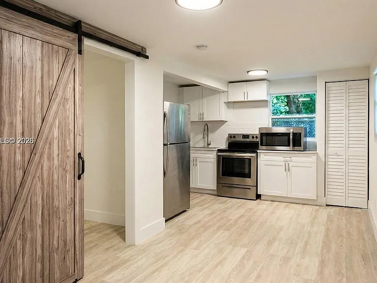 128 NW 53rd St #C — Photo 1