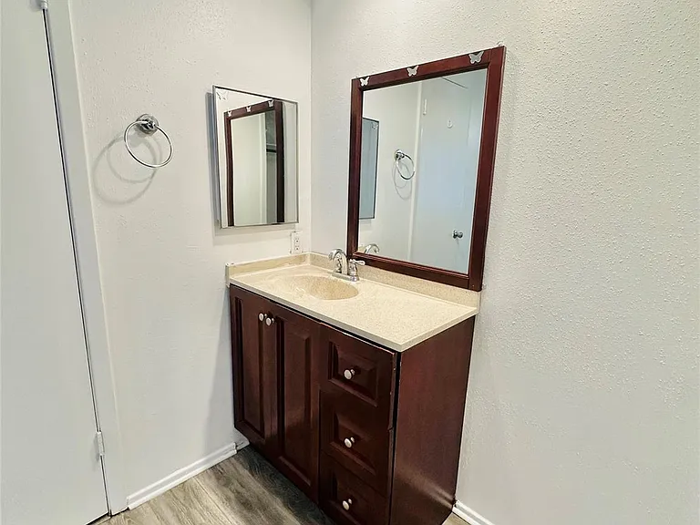 7503 Winkle Wood Ln — Photo 10