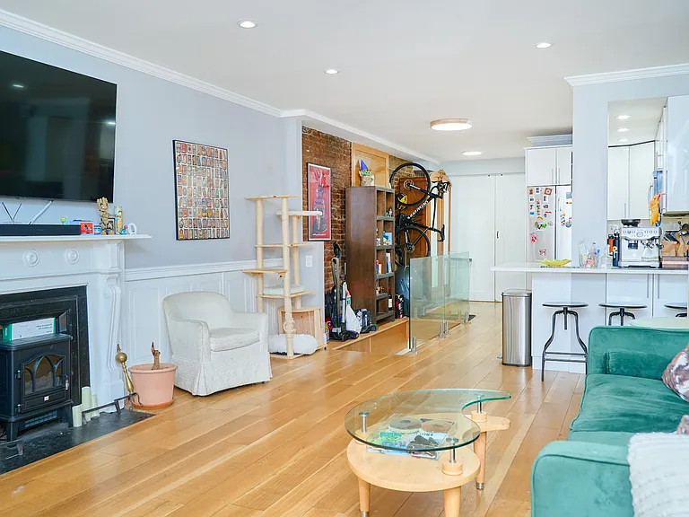 539 Manhattan Ave #1 — Photo 8