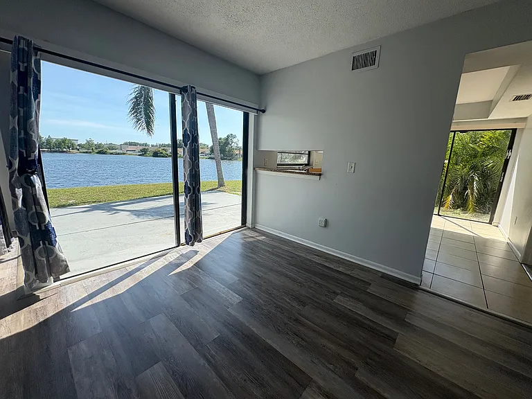 dining area and lake view