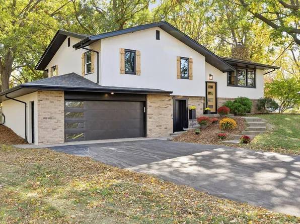 758 Terrace Dr, Roseville, MN 55113