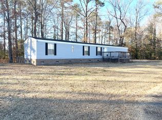 1173 Millpond Rd, Elizabeth City, NC 27909