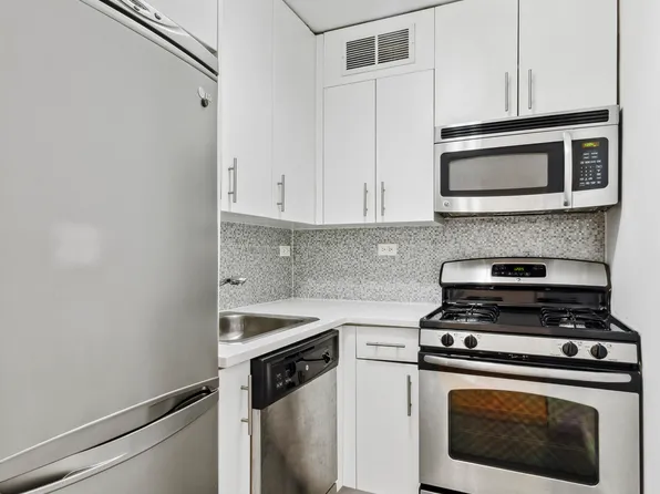 85 Livingston Street 15M image 2 of 4