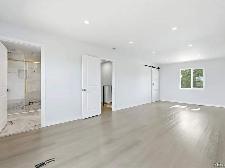 6752 S Dahlia Ct — Photo 18