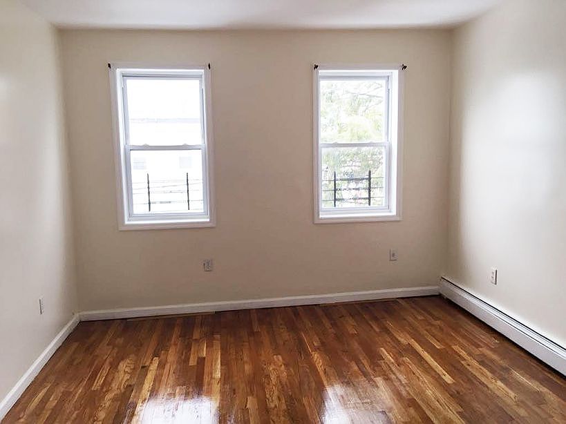 1st image of 1296 E 53rd St #2