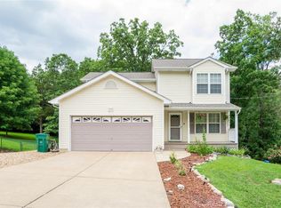 4415 Mockingbird Ln, Hillsboro, MO 63050
