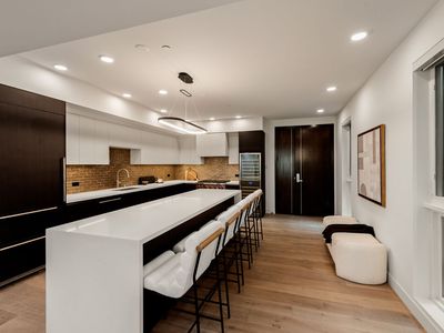 505 S Barrington Ave #108, Los Angeles, CA, 90049
