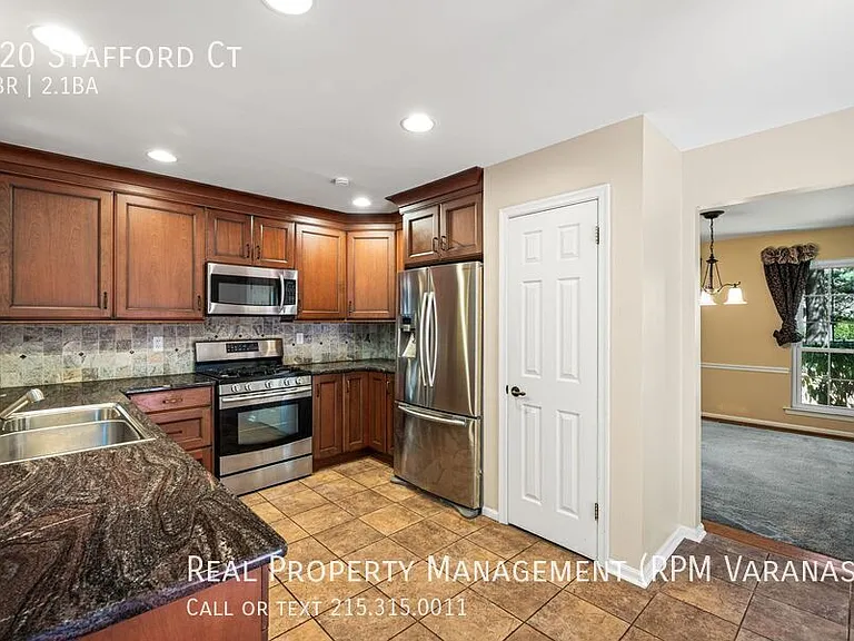 720 Stafford Ct — Photo 11