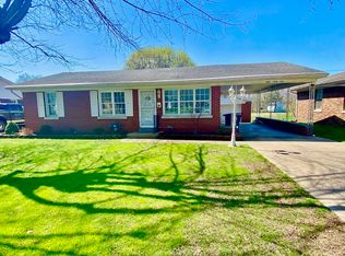 864 N Helfrich Ave, Evansville, IN 47720