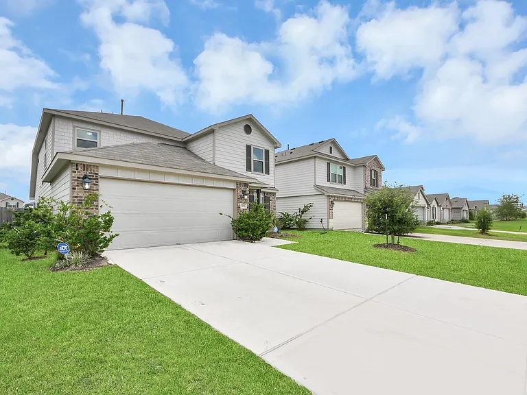 4231 Tulip Oak Dr — Photo 4