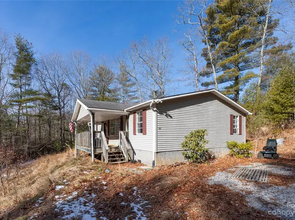 185 Almalene Dr, Spruce Pine, NC 28777