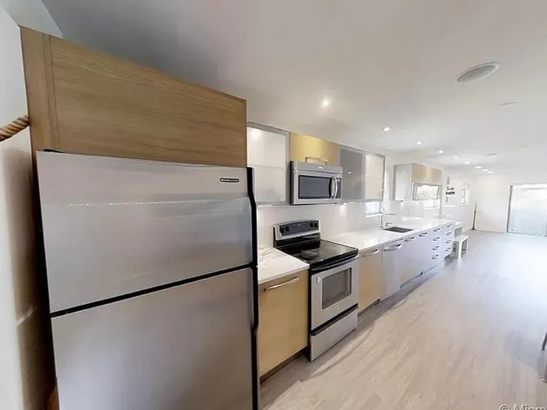 860 Euclid Ave #208 — Photo 11