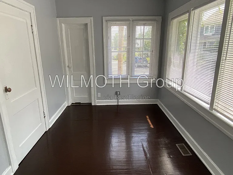 634 E 37th St #2 — Photo 4