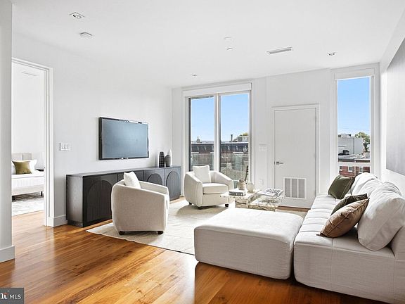 4th image of 2301 Bainbridge St APT 308