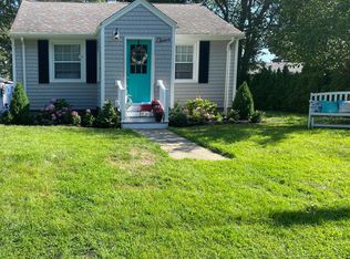 11 Winsegansett Ave, Fairhaven, MA 02719